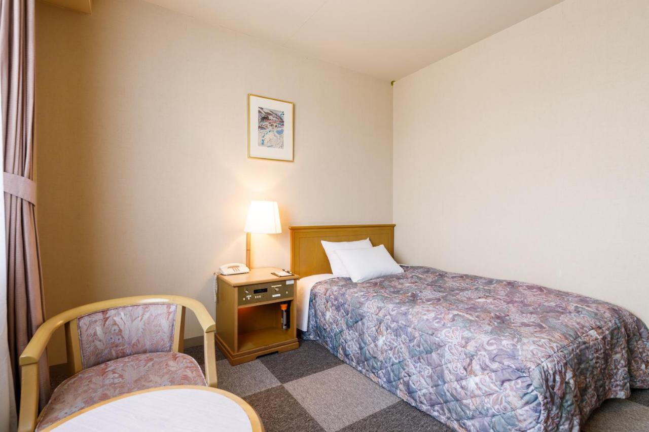 Fukuno Town Hotel A・Mieux Nanto Екстер'єр фото